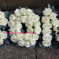 Letters from fresh white roses,Son